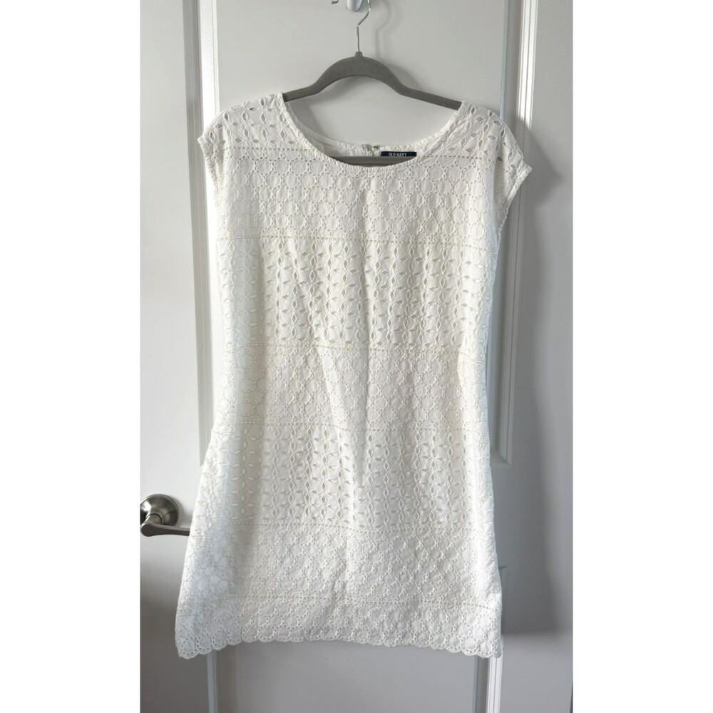Old Navy White Eyelet Sundress S Sleeveless Round Neck Knee Length